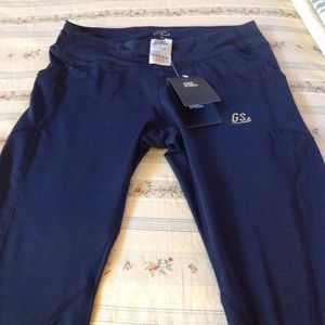 Navy workout pants so med